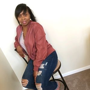 Meet your Posher, Beatrice